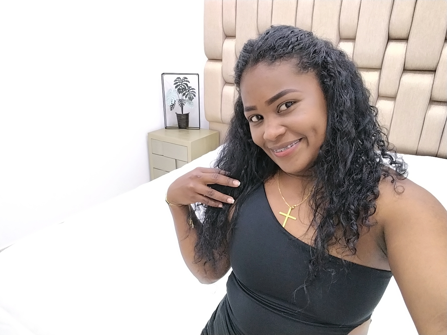 Artist Camila_H Foto 3