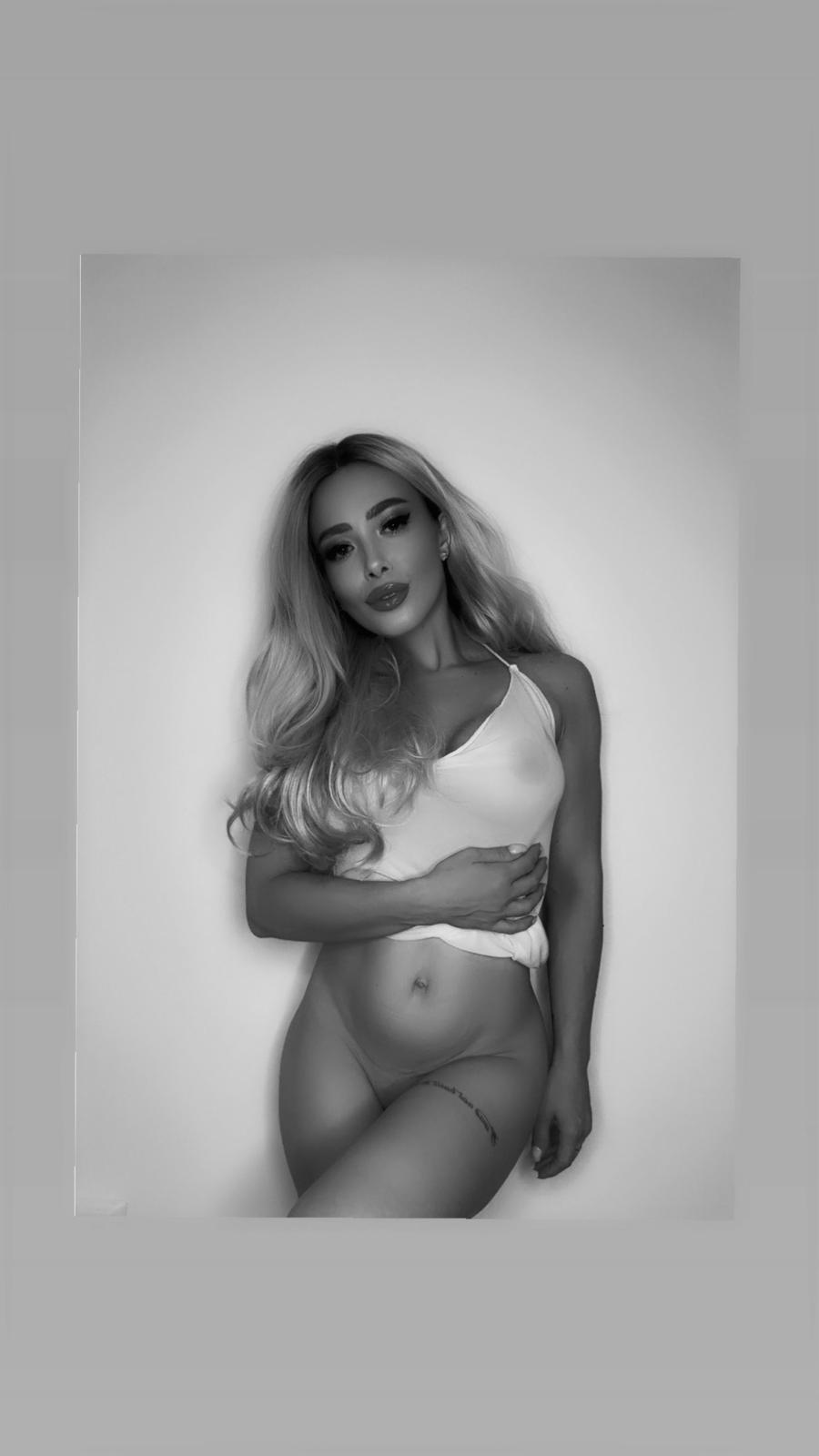 Performer AlleRosse Photo 5