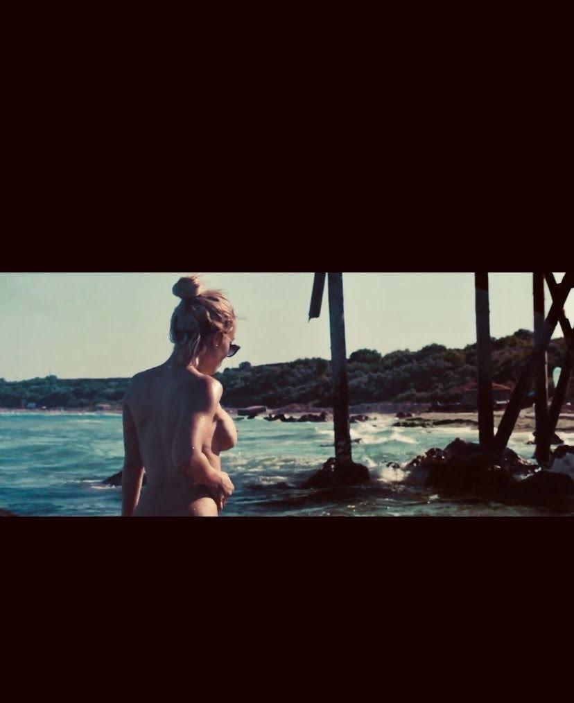 Performer AlleRosse Photo 2