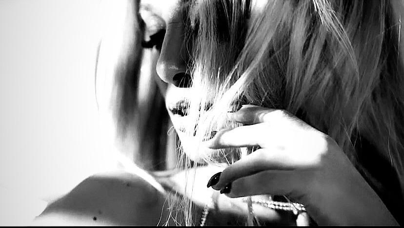 Performer AlleRosse Photo 4