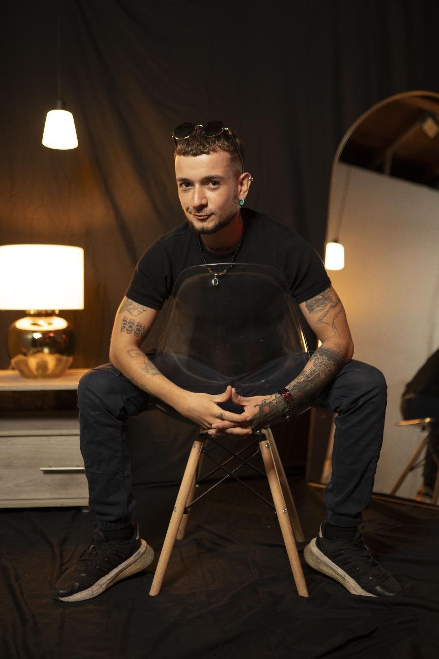 Artist Neythan_Copper Foto 3