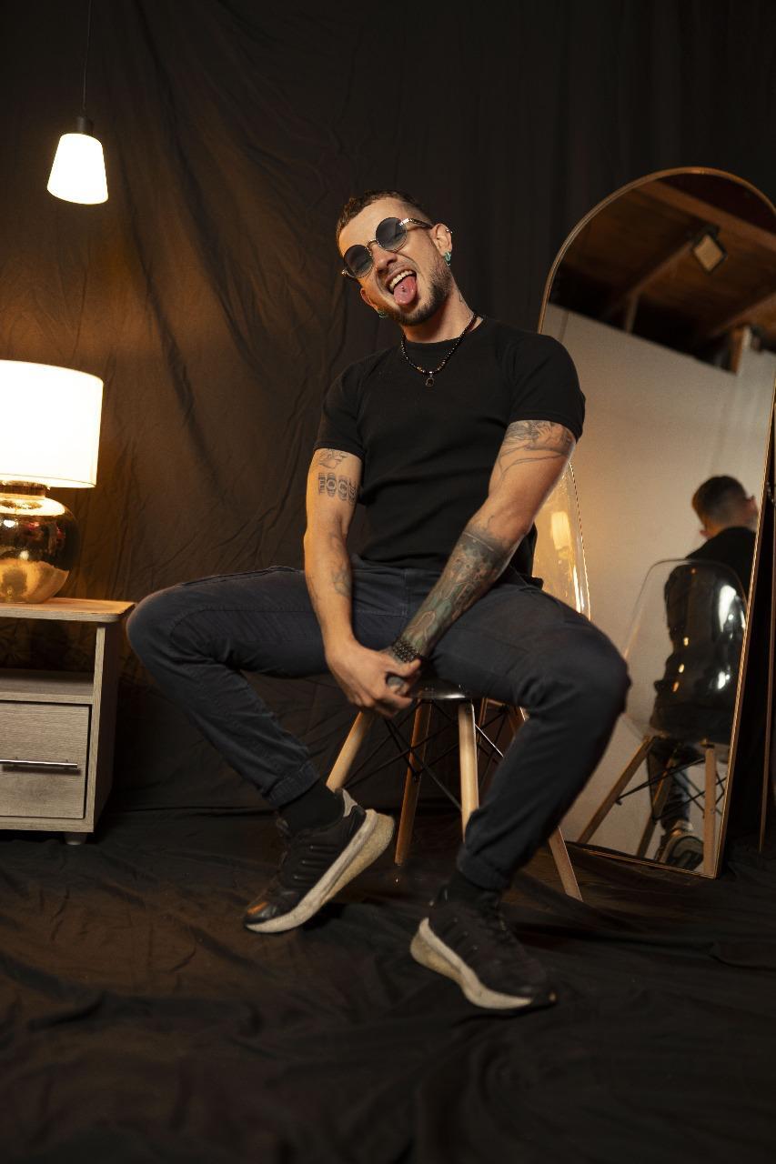 Artist Neythan_Copper Foto 8