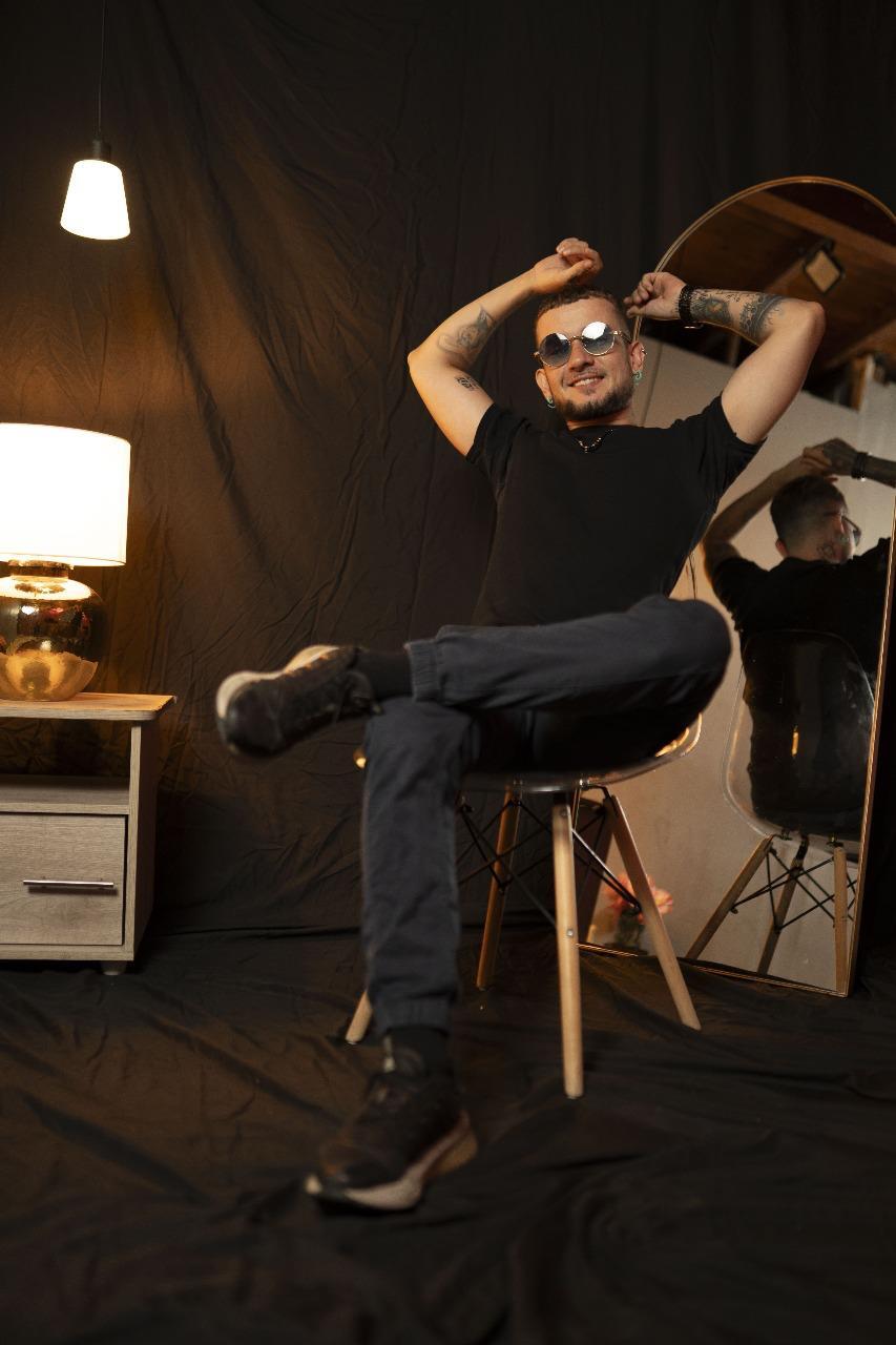 Artist Neythan_Copper Foto 6