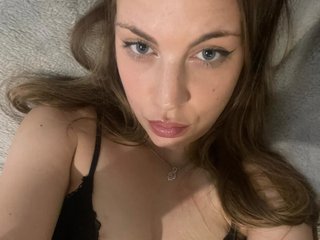 Elliepixiee cam model profile picture