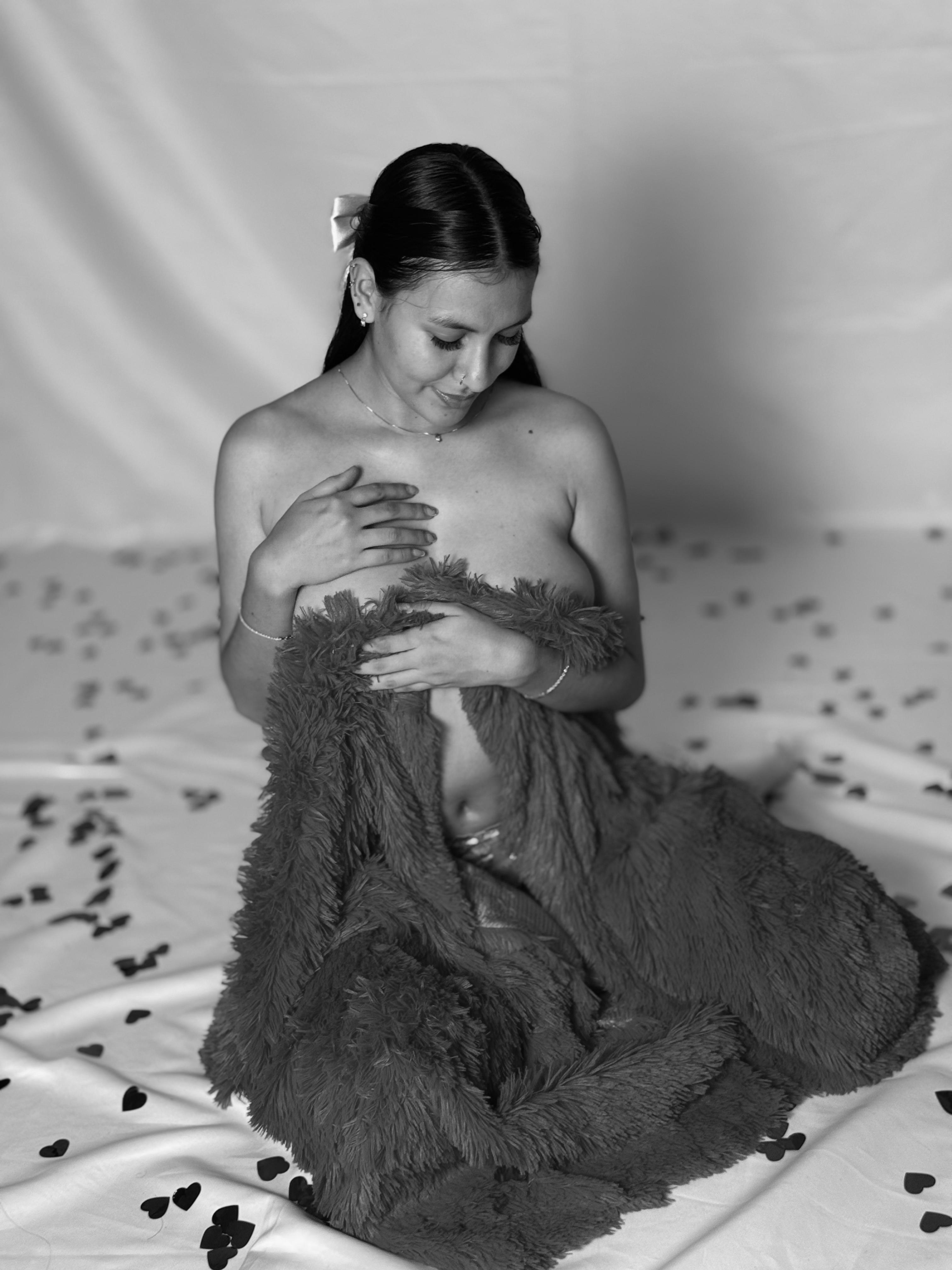 Performer Adhara_gil19 Photo 6