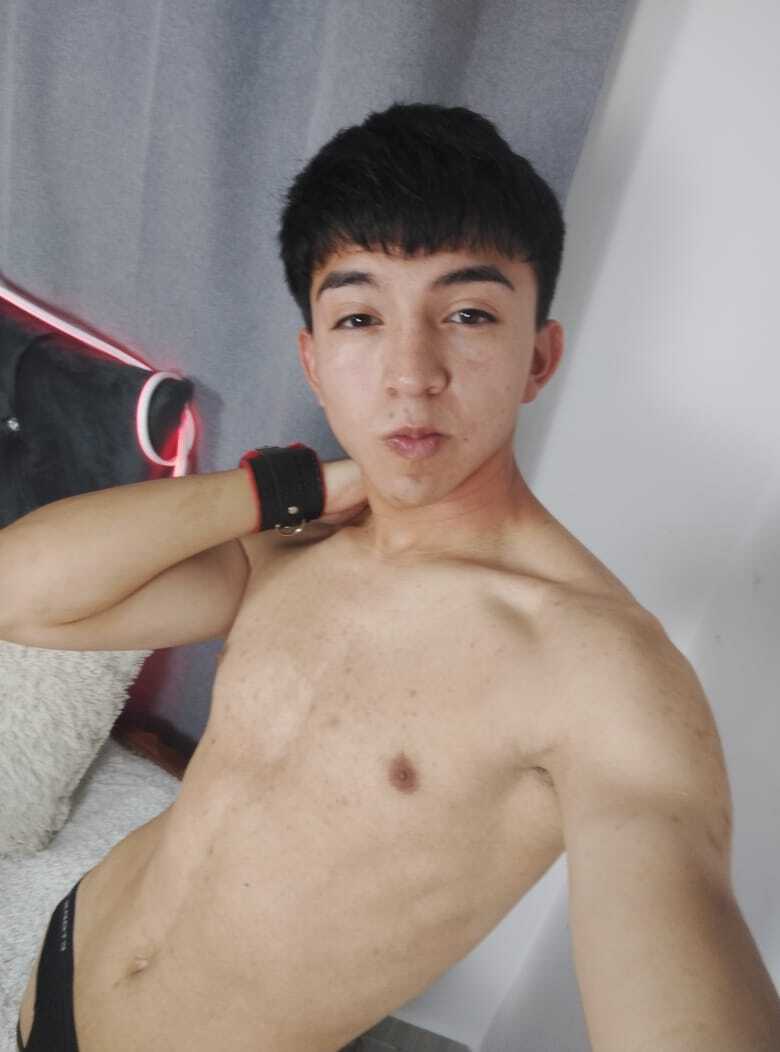 Artist Joji_Spencer Foto 1