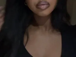 babybrownsknndoll23 profilbild på webbkameramodell