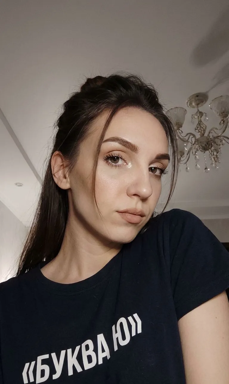 Performer Zlatexi Photo 3