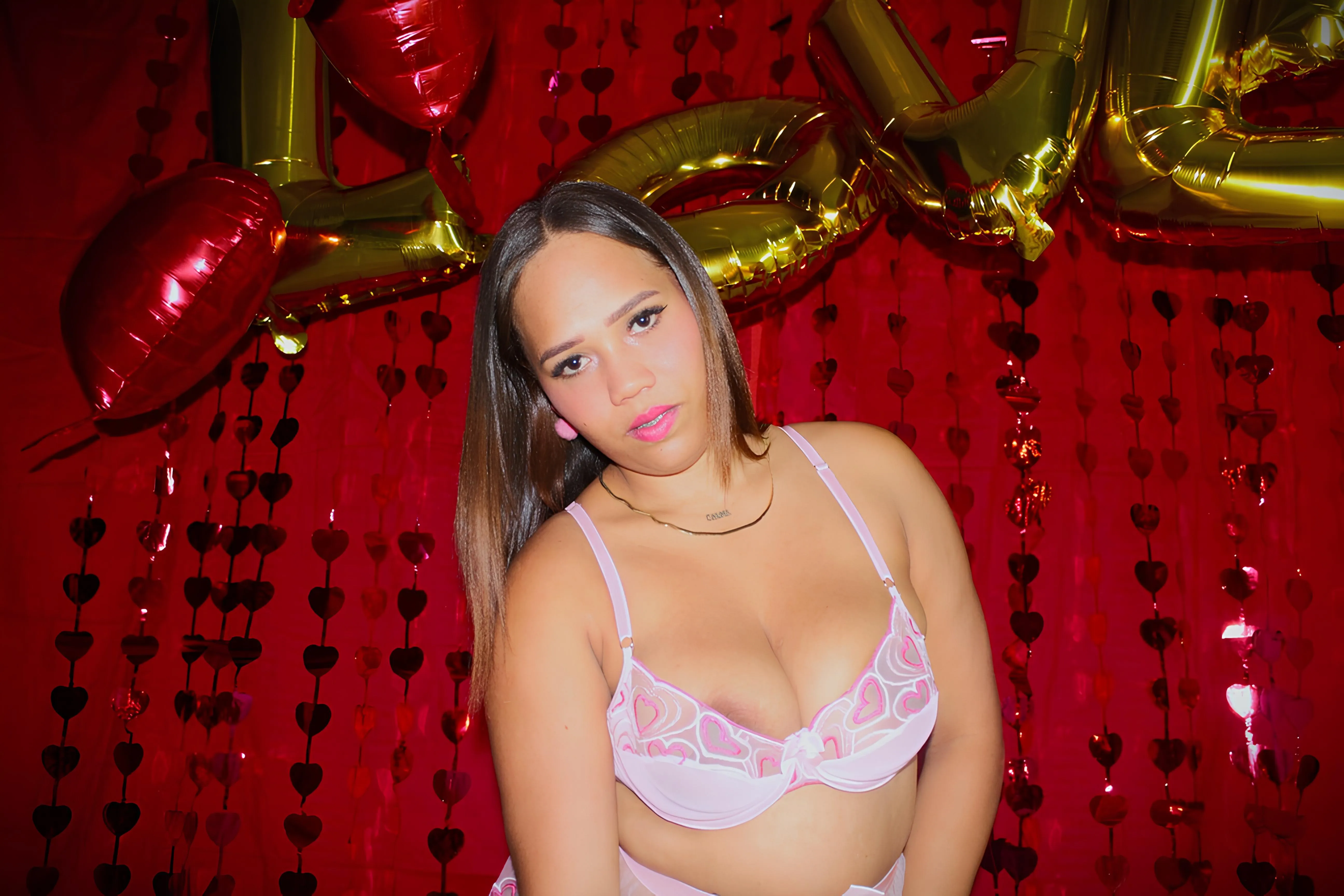 Interprète BustyGlow121 Photo 6