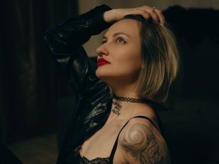 Image de profil du modèle de webcam Kira_Lux