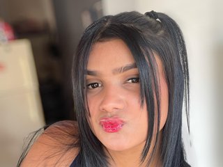 Imagen de perfil de modelo de cámara web de caroline_and_marcos