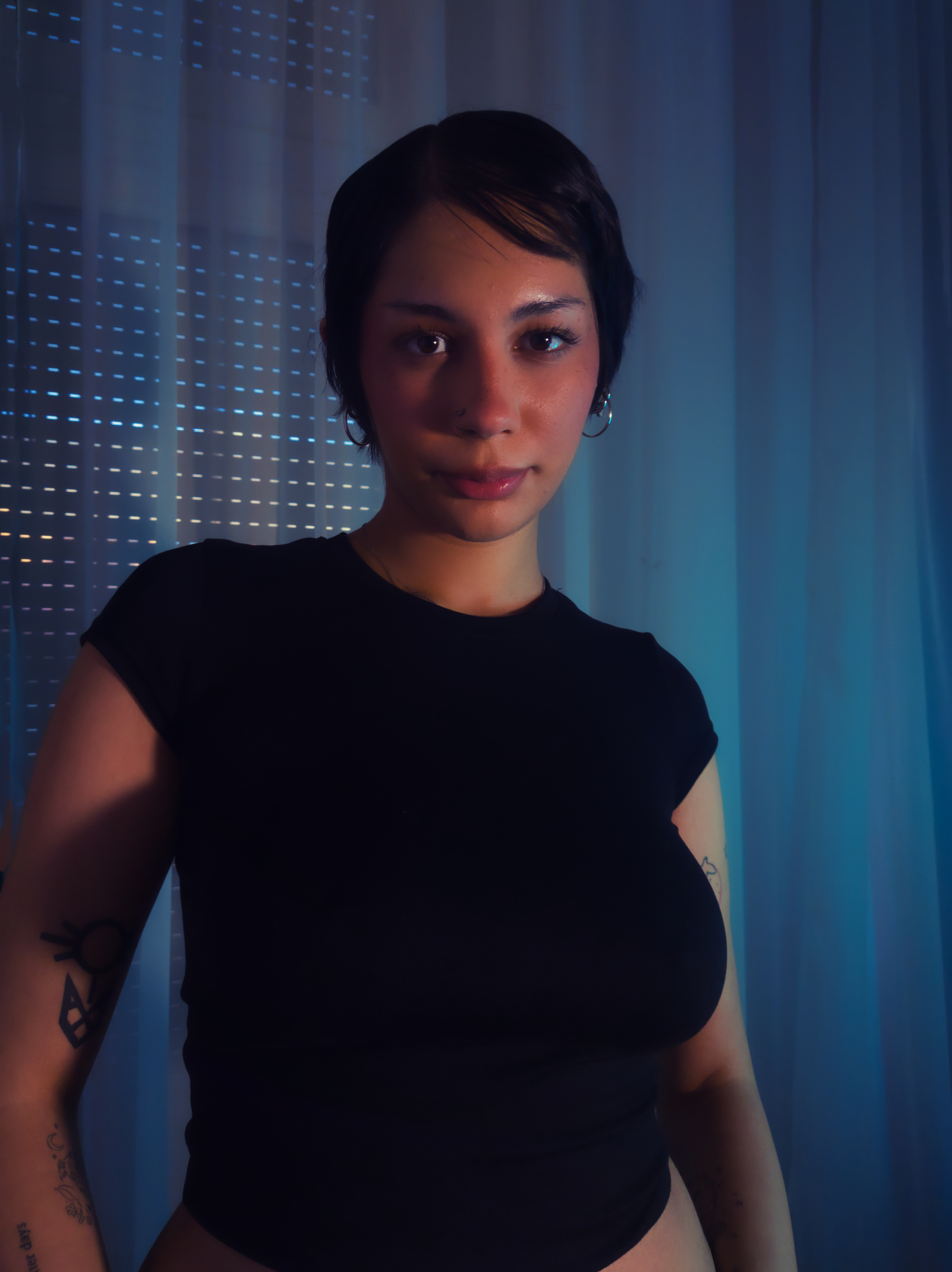 Intérprete LoraShines Foto 5