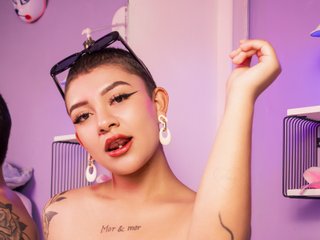 Mia_Goth cam model profile picture