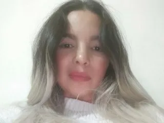SalmaWhite cam model profile picture