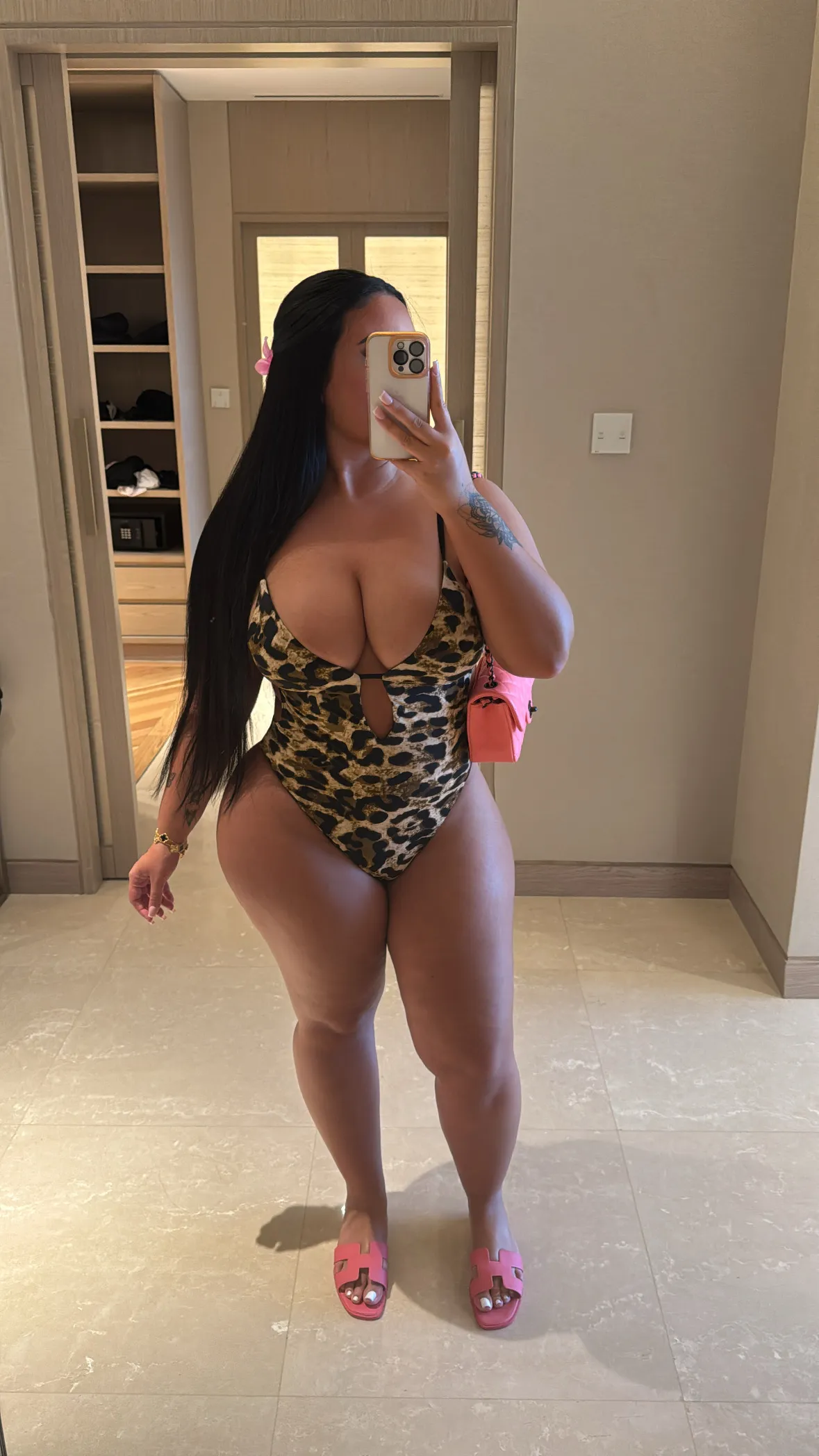 Artist BritishJuicyAva Foto 12