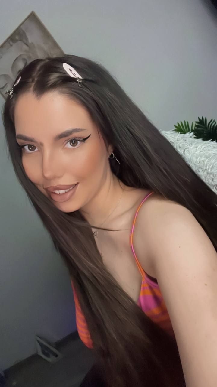 Interprete MiraDelynn Foto 2