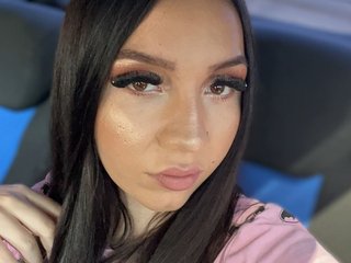 Imagen de perfil de modelo de cámara web de ZAYIRRA