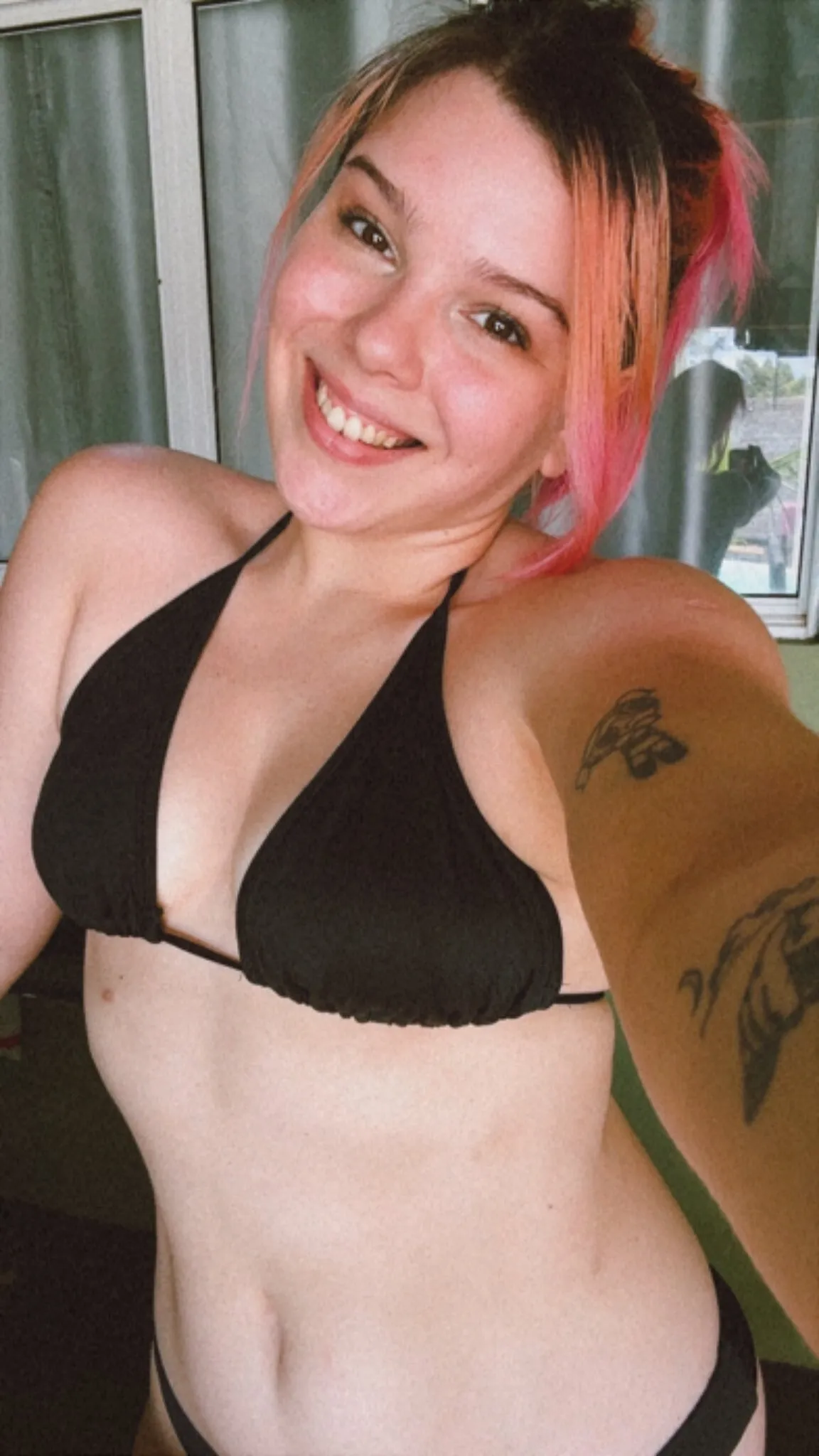 Intérprete NickyMooncam Foto 2