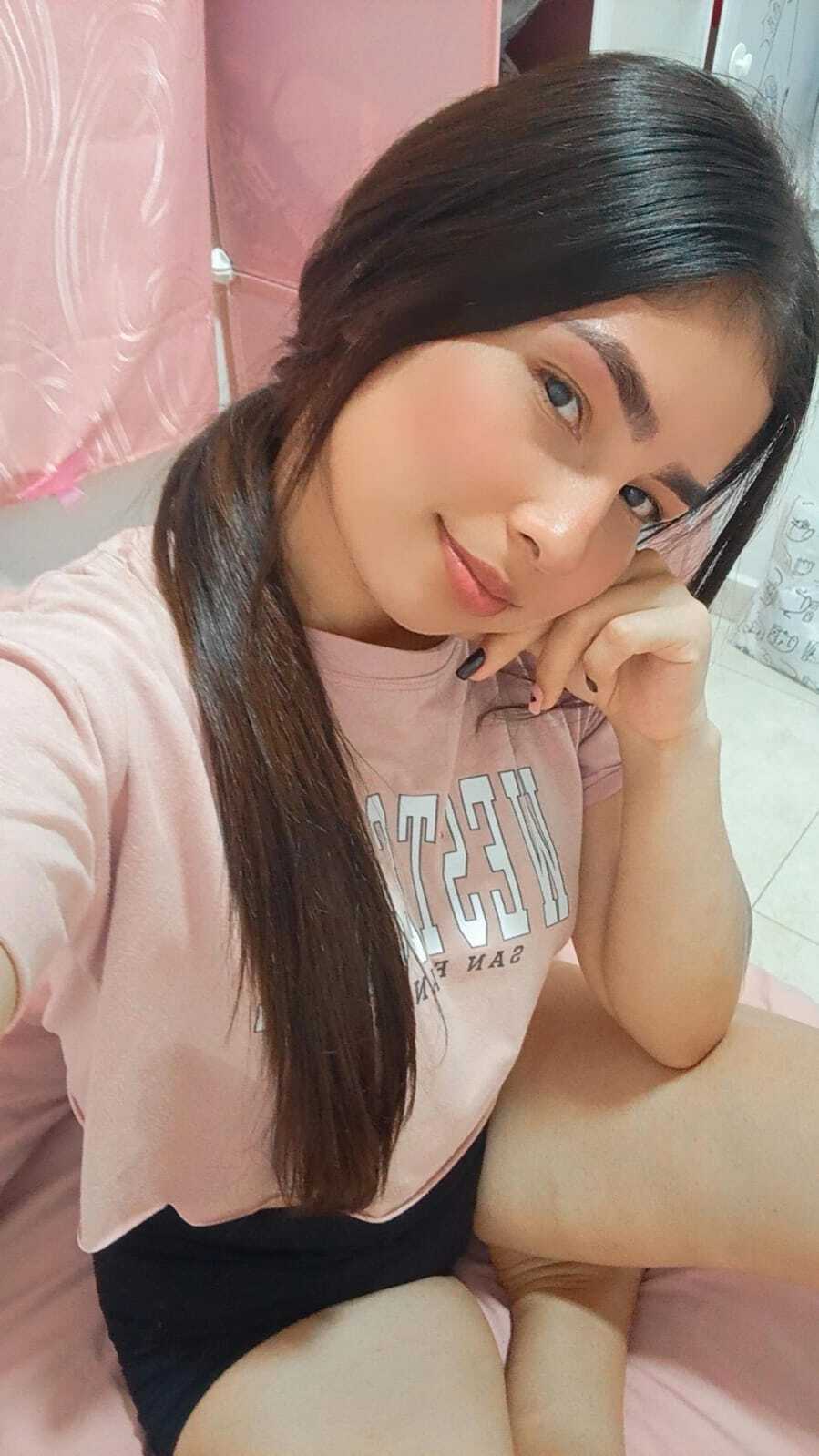 Artist Natasha_Ferrec Foto 1