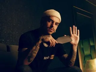 Imagen de perfil de modelo de cámara web de KaleTattoo