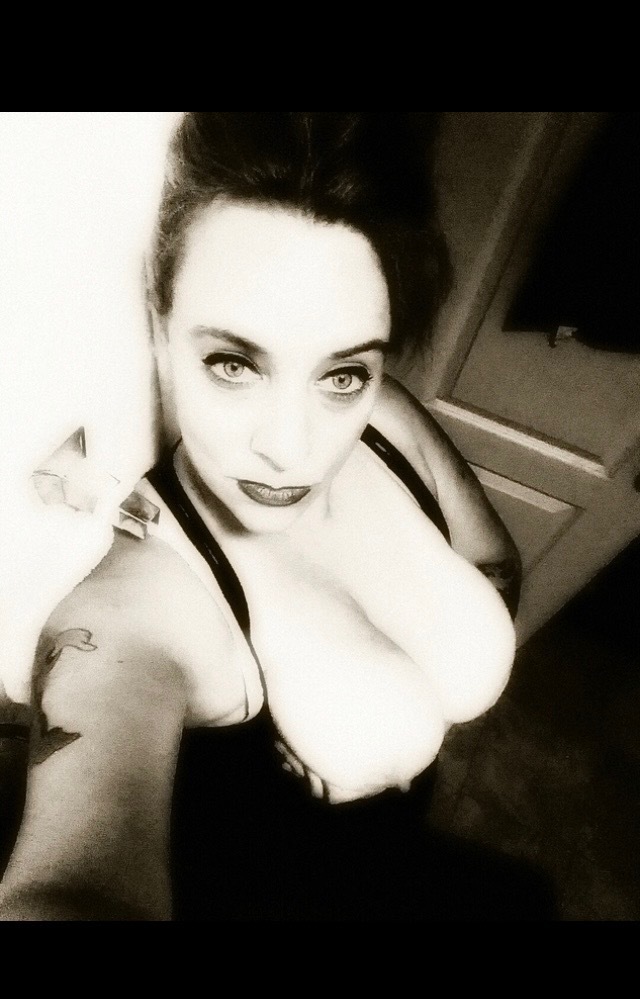 Performer WickedWisper Photo 2