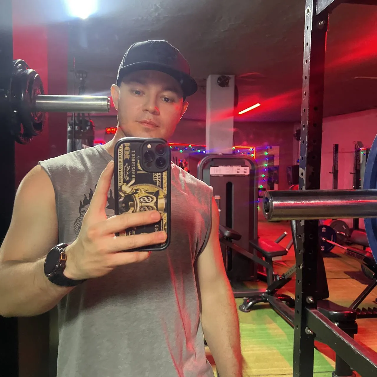 Performer 111elnene111 Photo 1