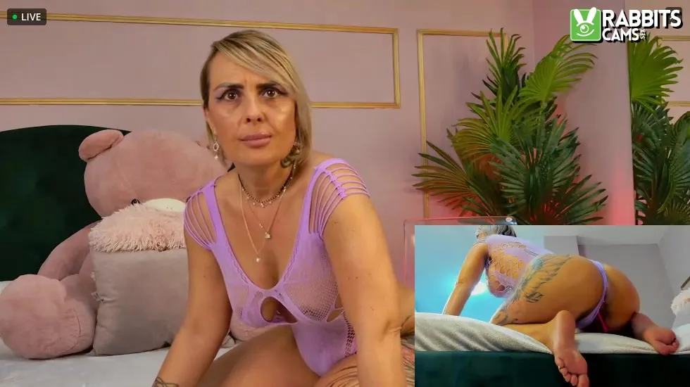 Performer KirraWhite Video 1