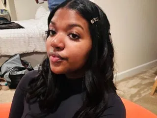 prplbunni profielfoto van cam model