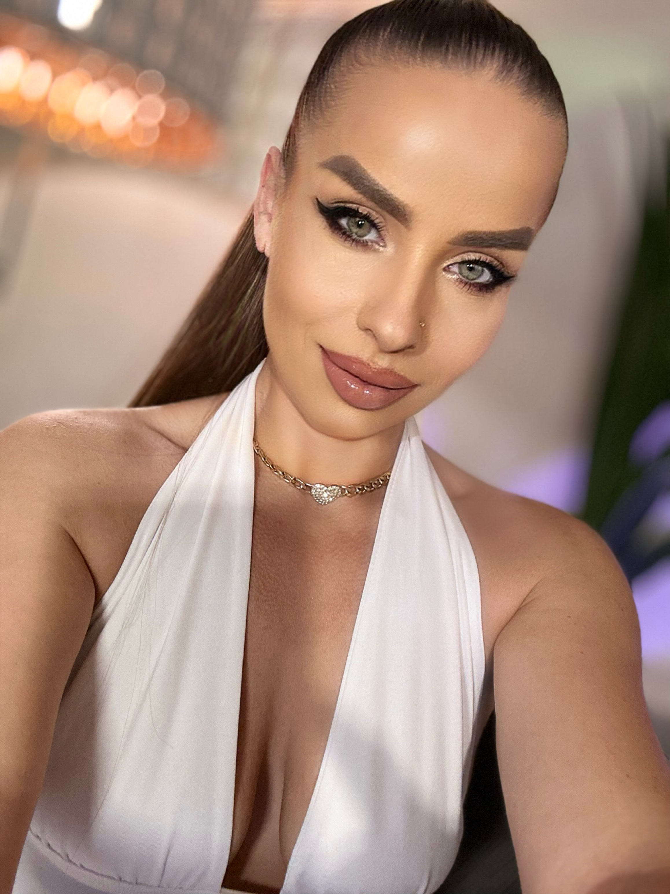 Performer FeralFoxy Photo 5