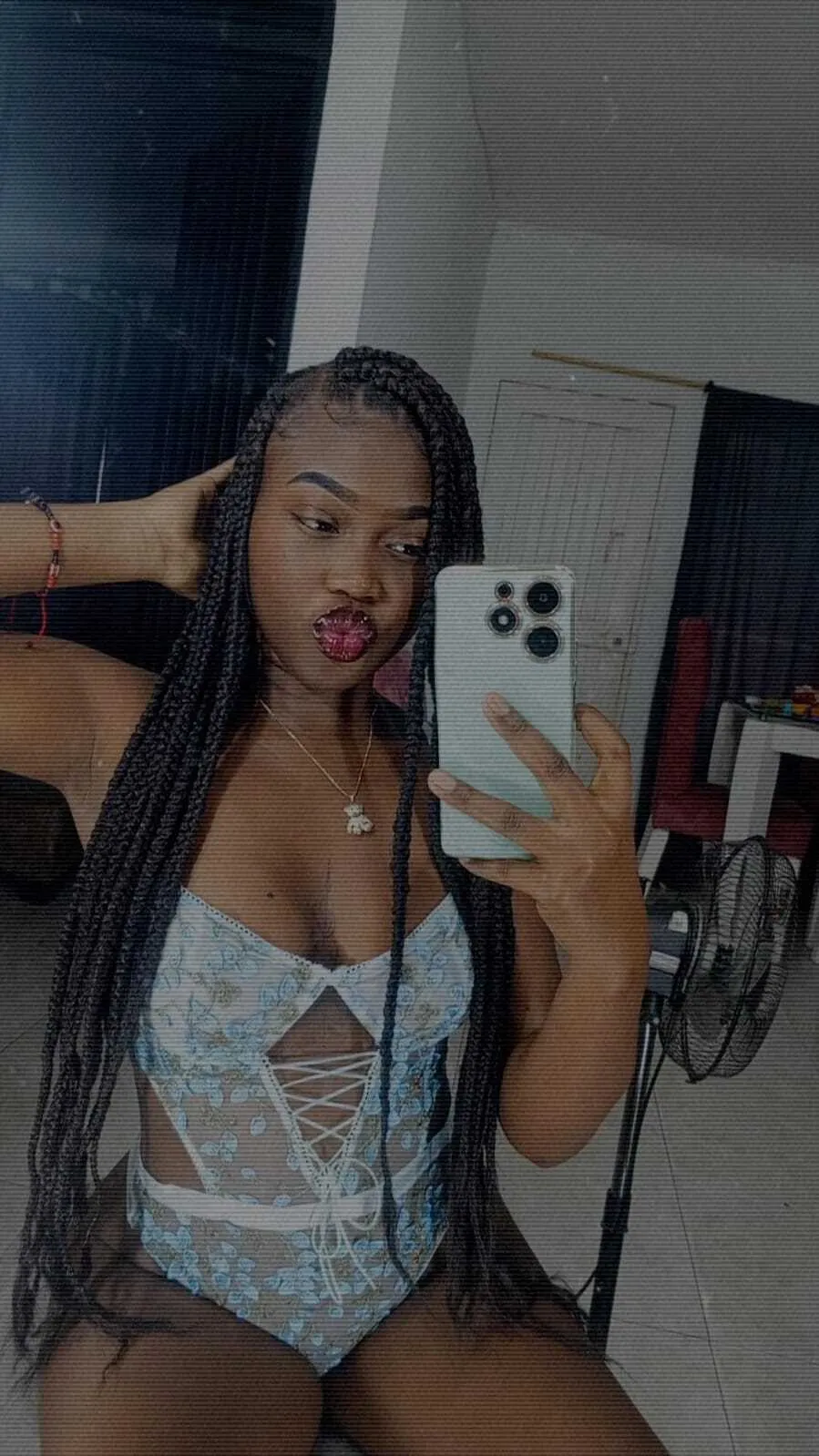 Artist ThianaTaylor Foto 2