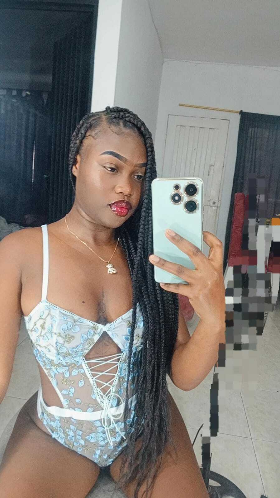 Artist ThianaTaylor Foto 3