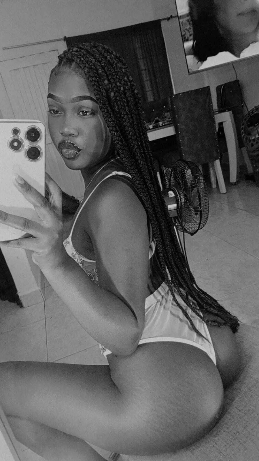 Artist ThianaTaylor Foto 5