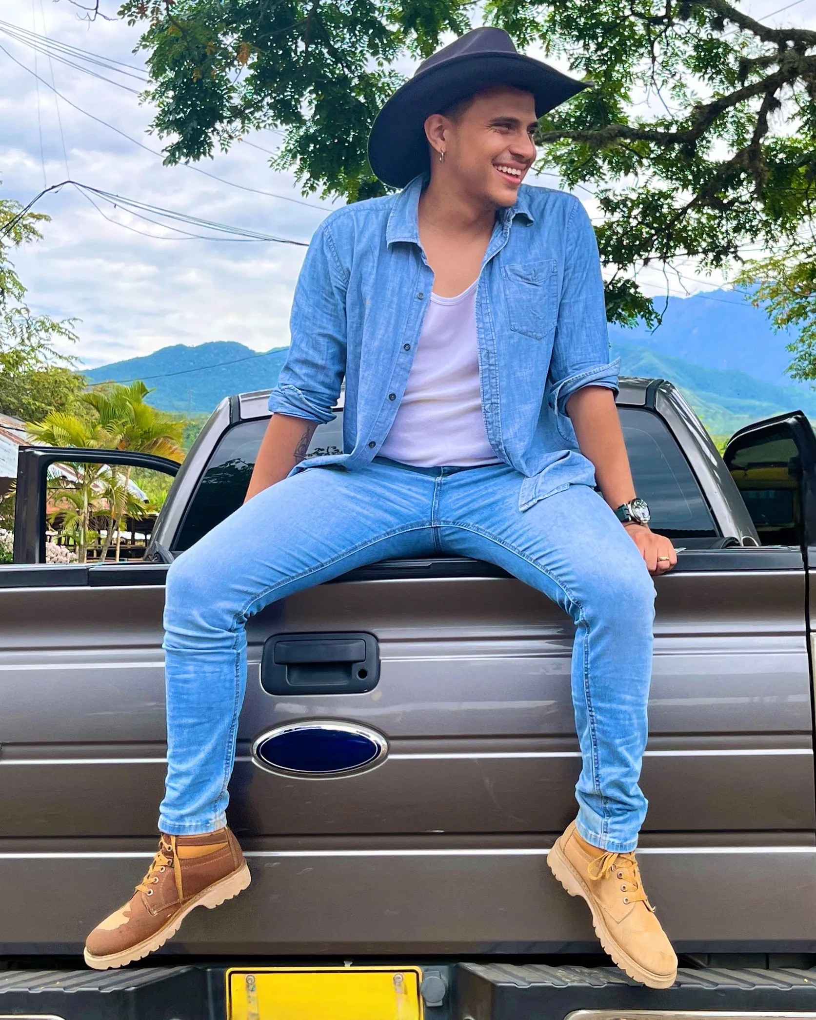 Performer TommyGuerra Photo 1