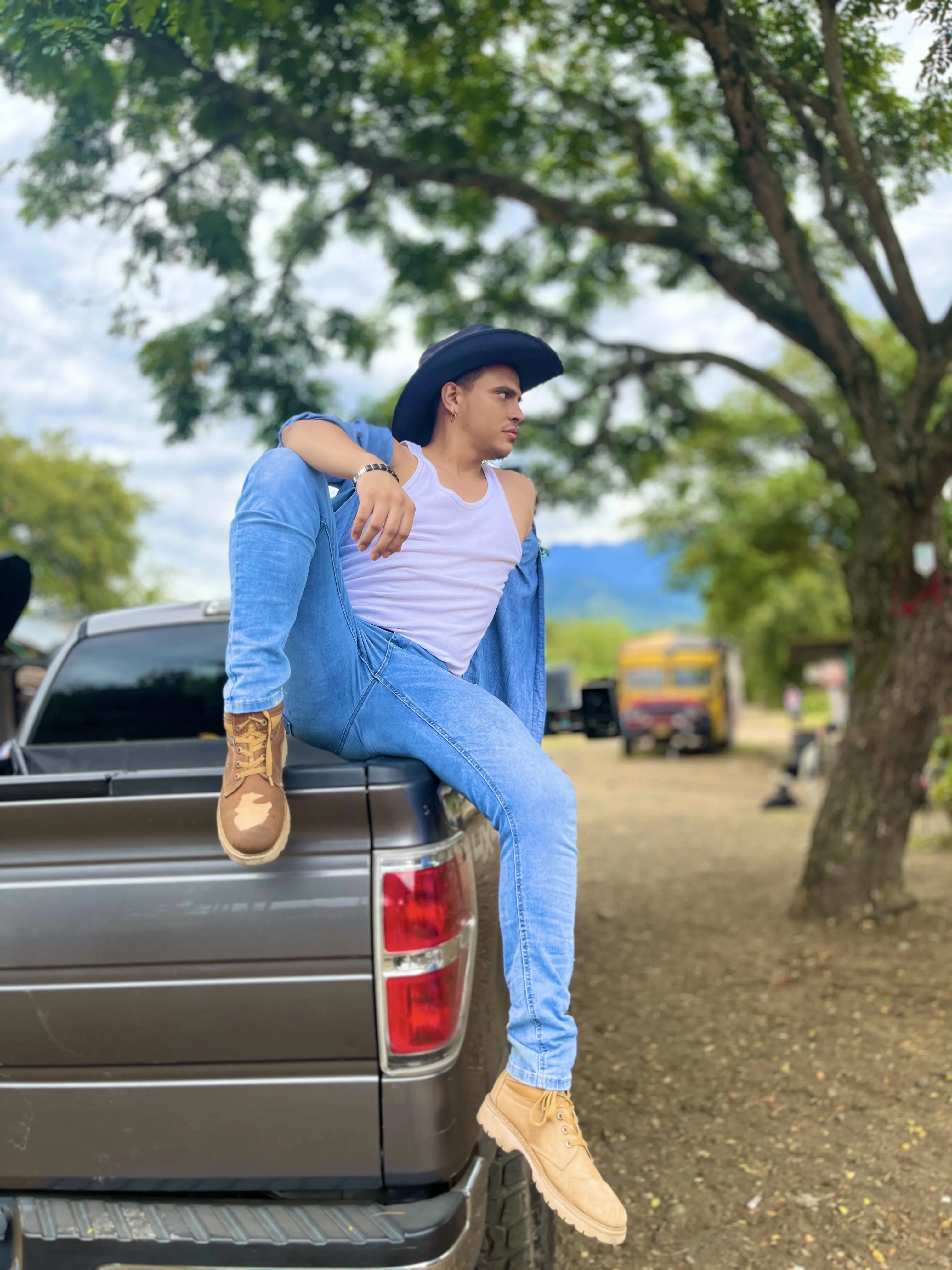 Performer TommyGuerra Photo 8