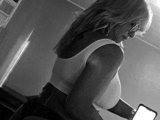 Imagen de perfil de modelo de cámara web de SpiceCaramello