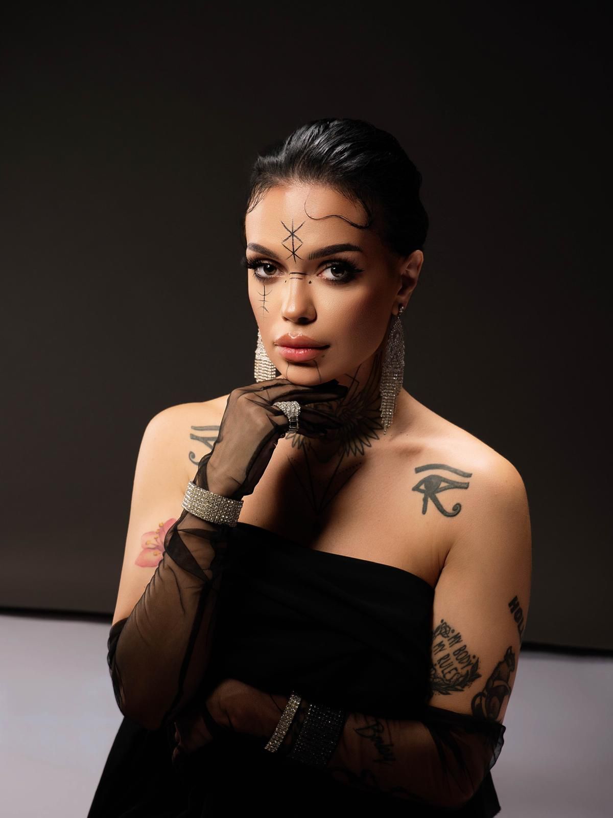 Performer ELYISSA Photo 5