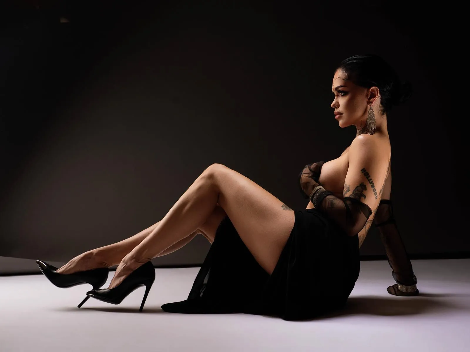 Performer ELYISSA Photo 4