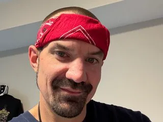 Imagen de perfil de modelo de cámara web de Mike1986bigboy