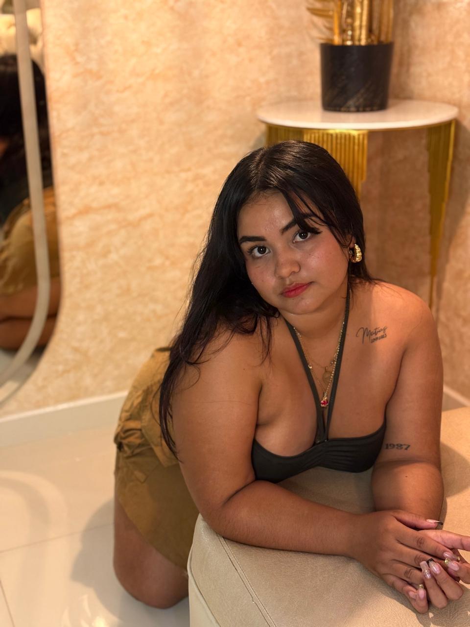 Artiest MiaCurvyy Foto 5