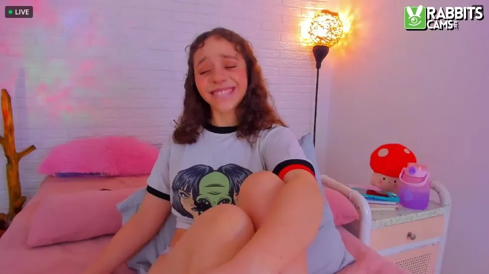 Intérprete Ariana_More Video 1