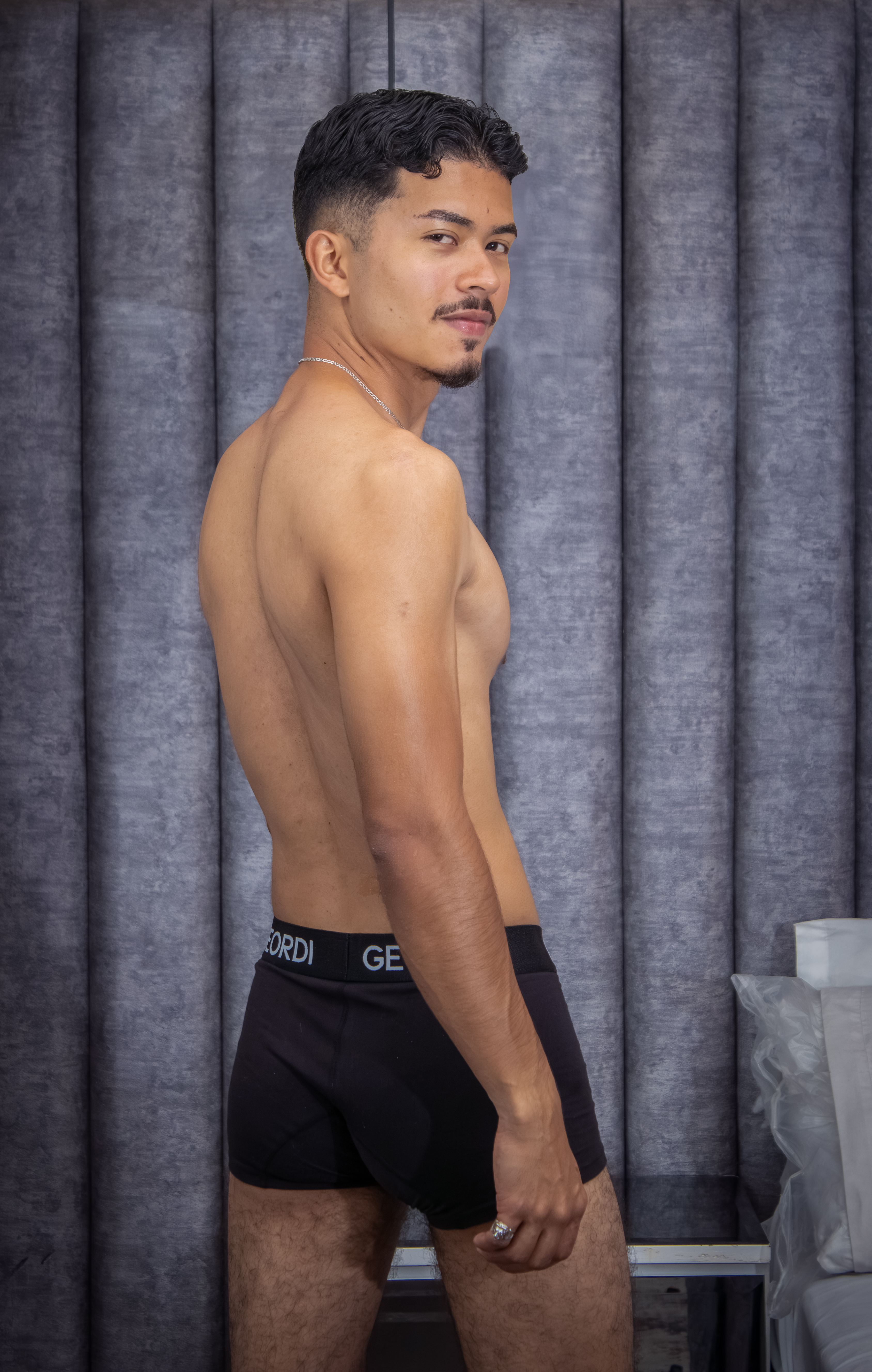 Performer NicolaiKarav Photo 10