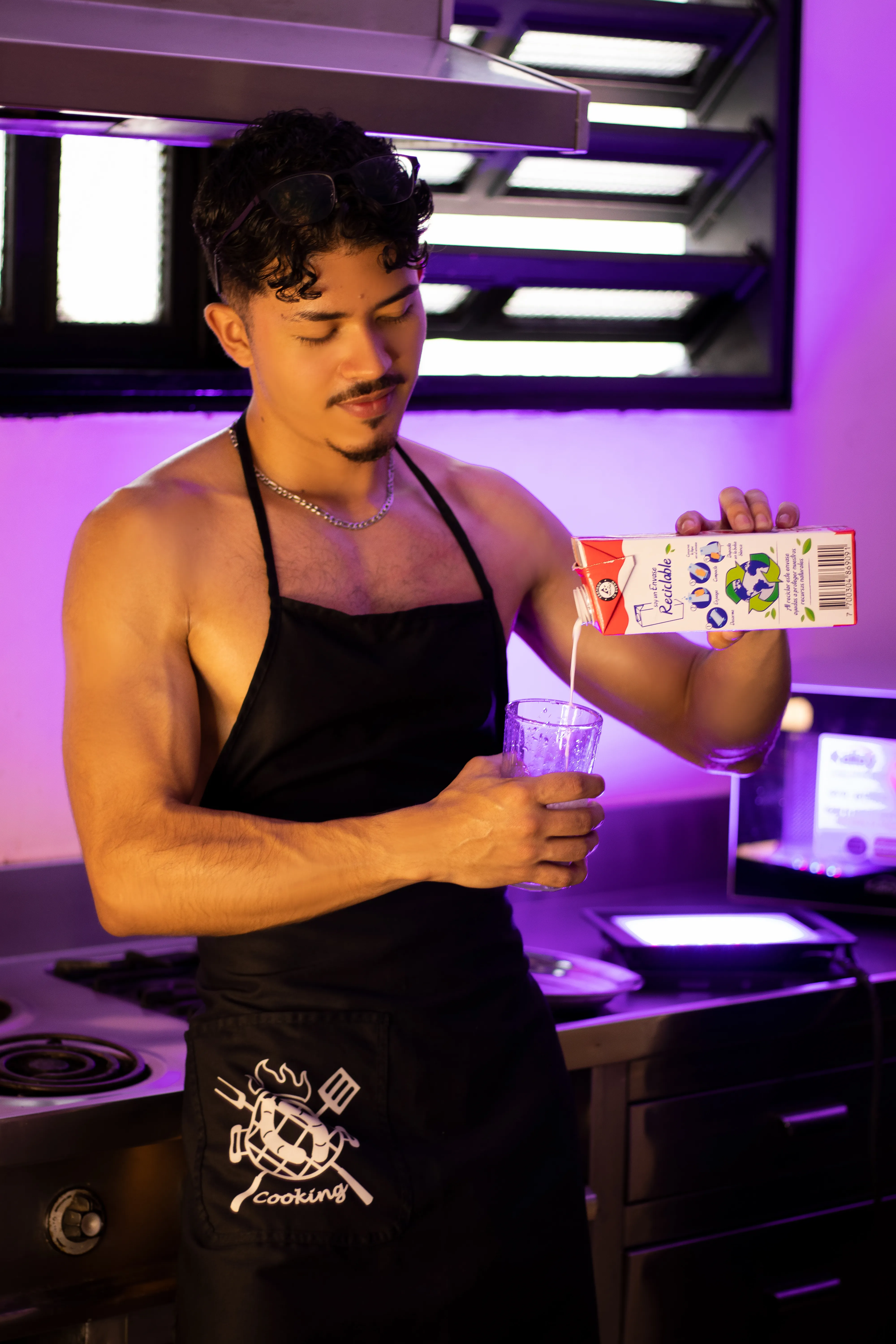 Performer NicolaiKarav Photo 4