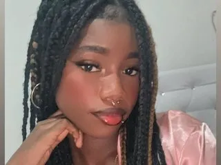 Image de profil du modèle de webcam NyraSolennec