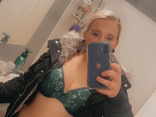 Blondebeauty19