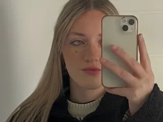 EvelynBlond