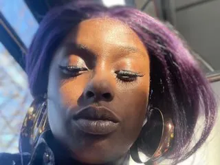 Image de profil du modèle de webcam ChocolateDroppu