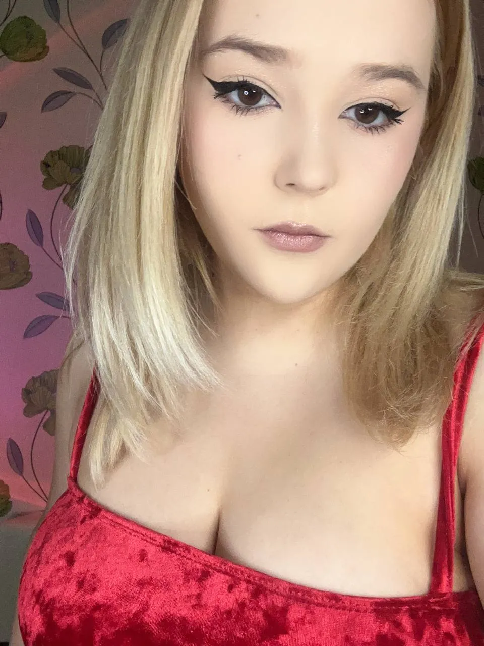 Performer AnnaAnara Photo 2