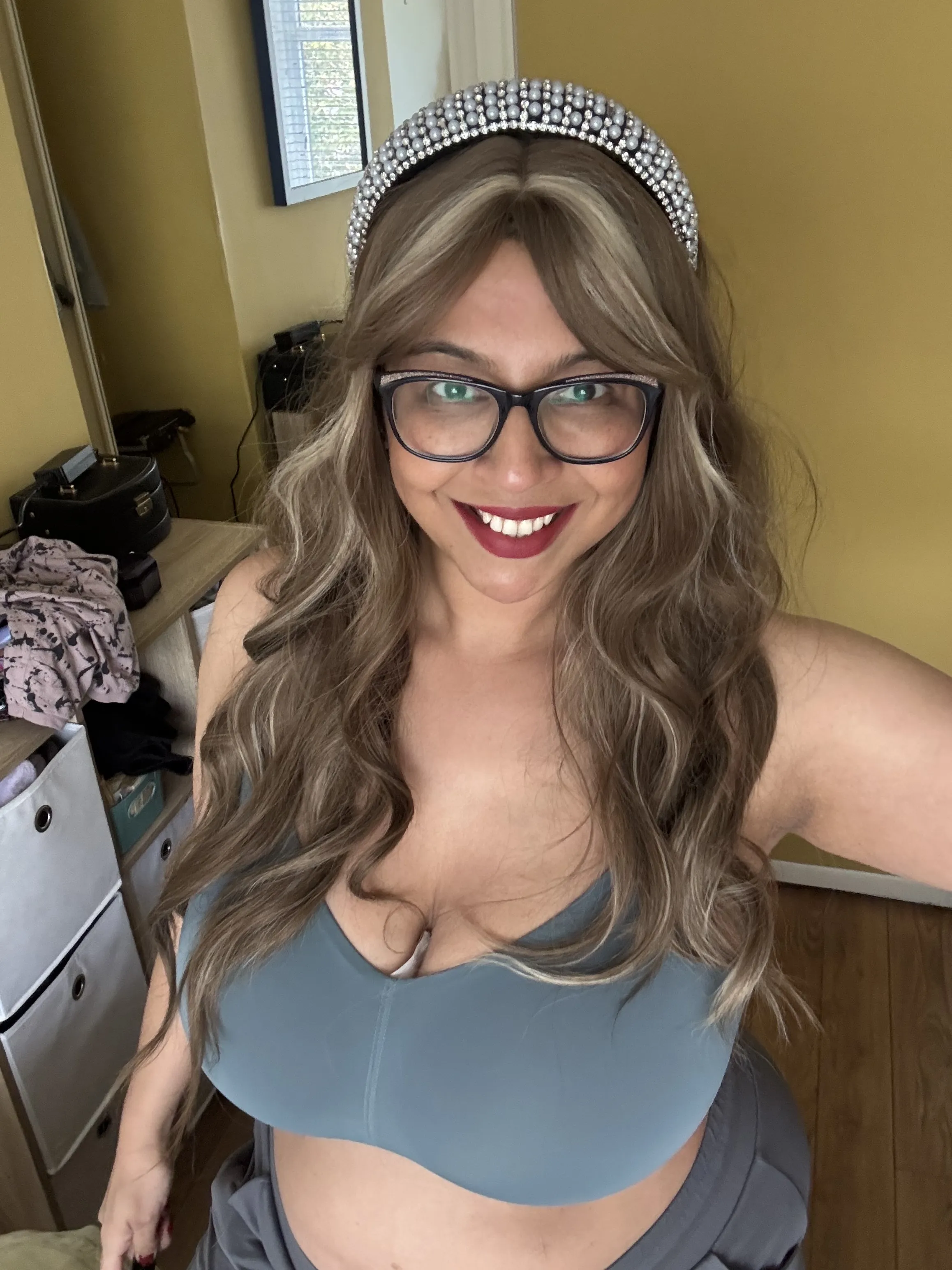 Performer Zarah_Housewife Photo 2