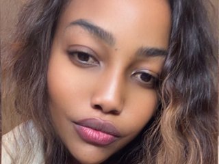 Lushious_Lantey profilbild på webbkameramodell