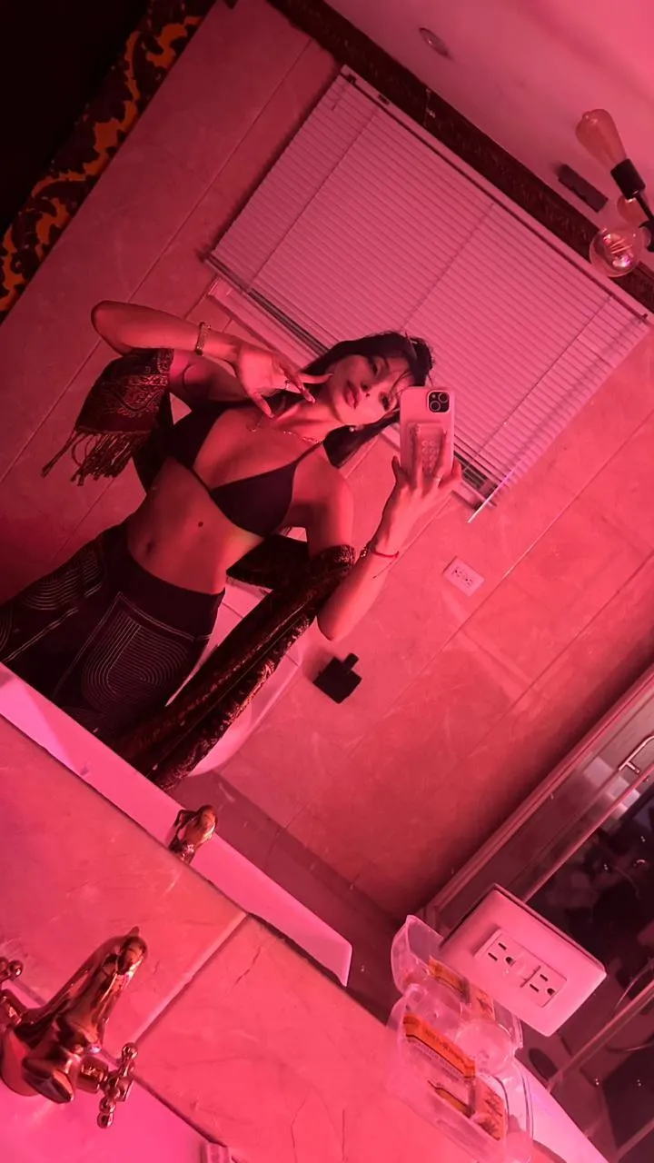 Artist ThaliaColliins Foto 4